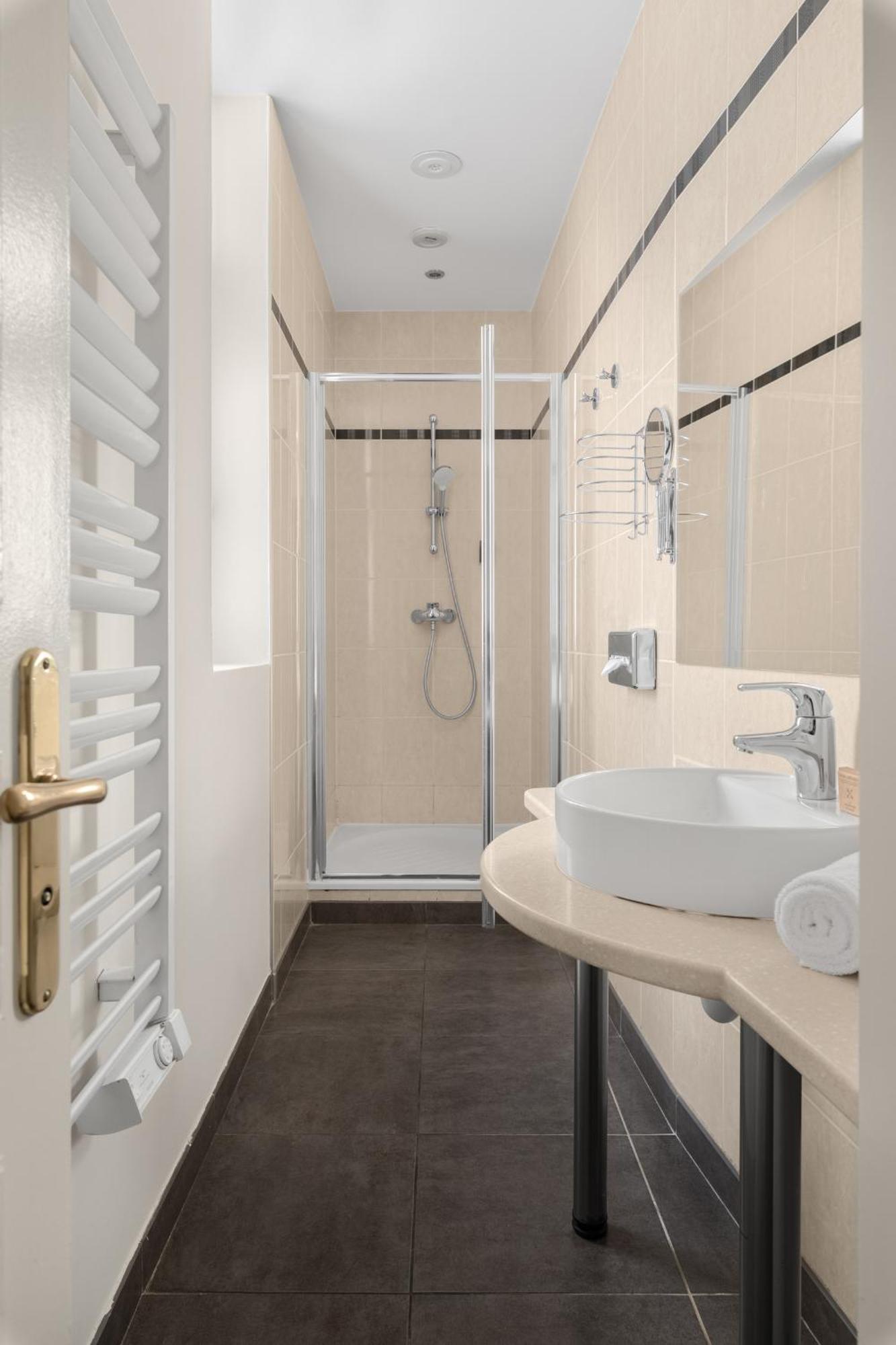 Le Phenix Hotel Lyon Kültér fotó